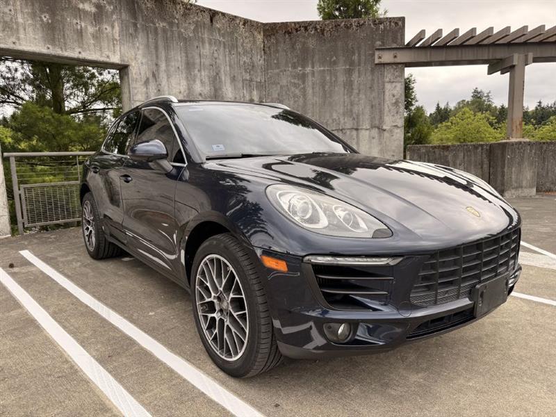 2017 Porsche Macan S's photo