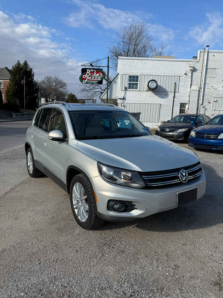 Volkswagen Tiguan S 2012