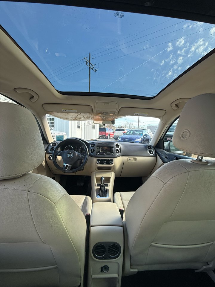 Volkswagen Tiguan S 2012