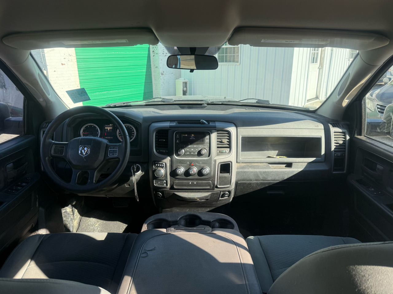 RAM 1500 Tradesman Crew Cab SWB 4WD 2015