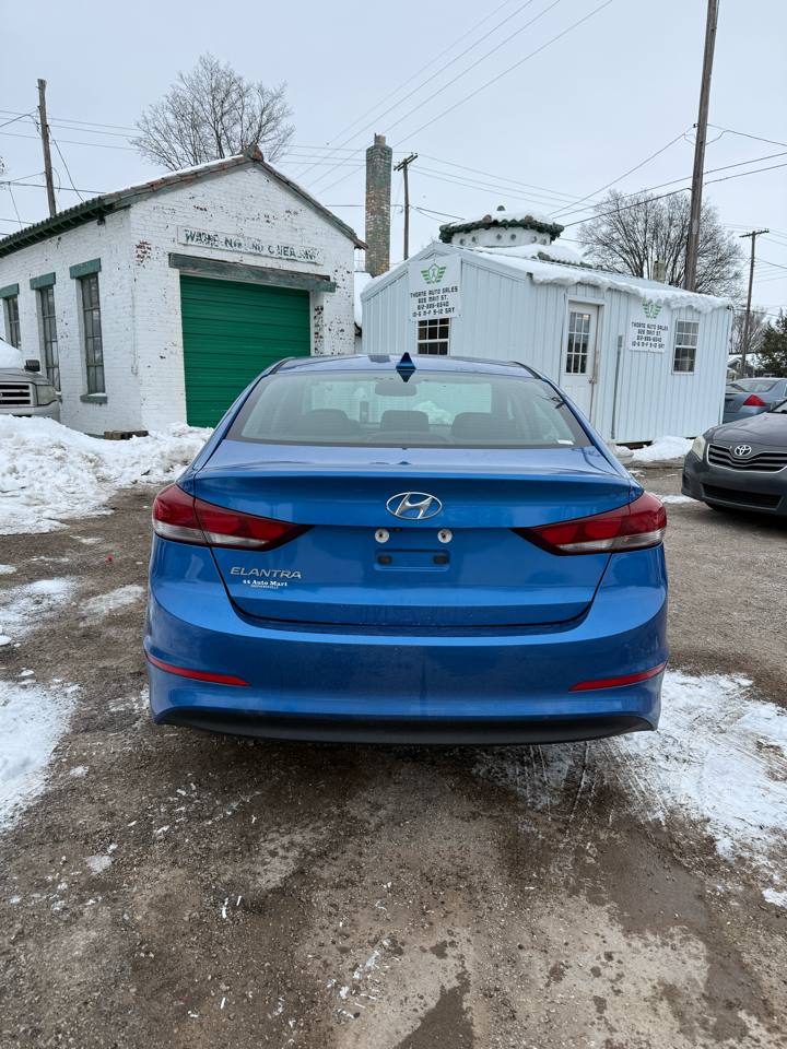 Hyundai Elantra Value Edition 6A 2017