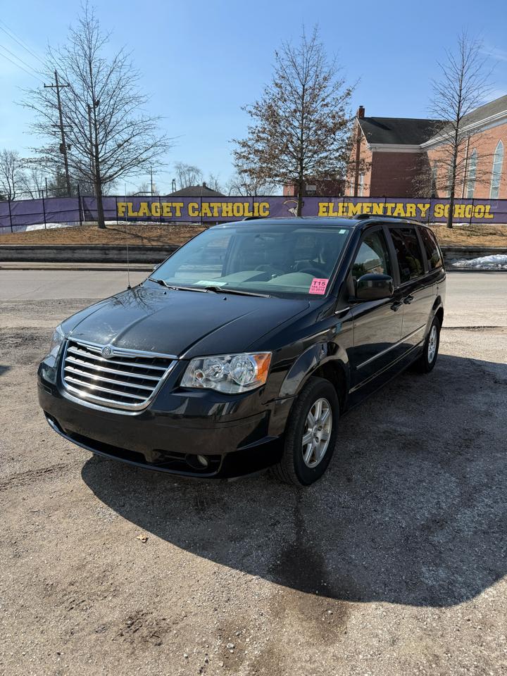 Chrysler Town & Country Touring 2010