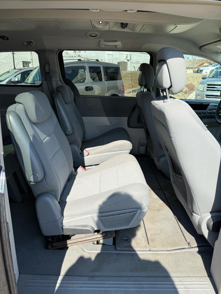 Chrysler Town & Country Touring 2010