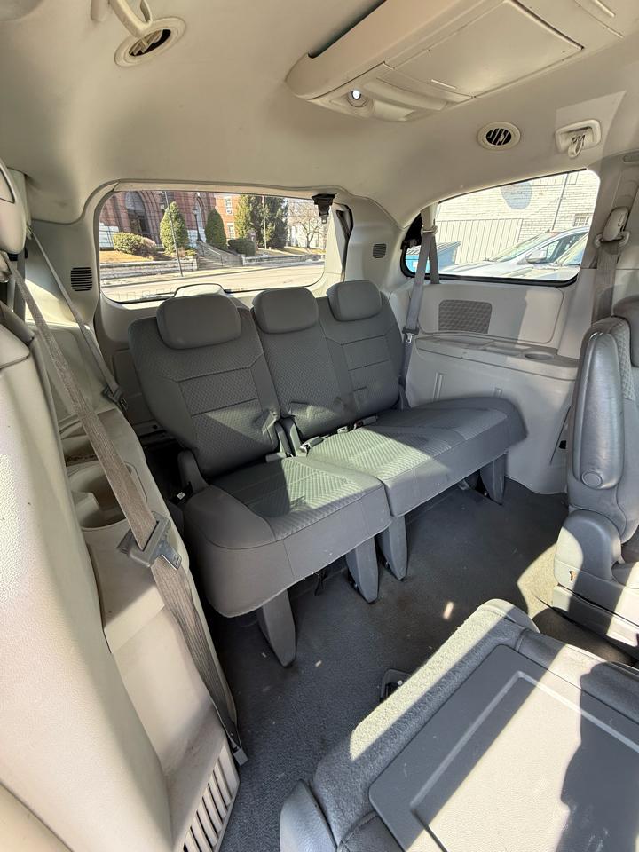 Chrysler Town & Country Touring 2010