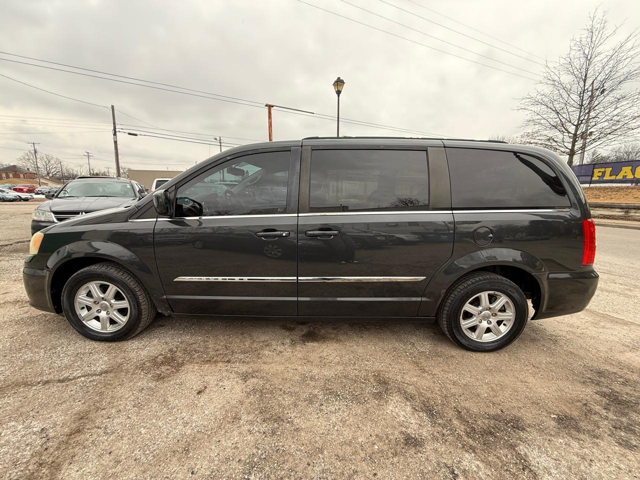 Chrysler Town & Country Touring 2012