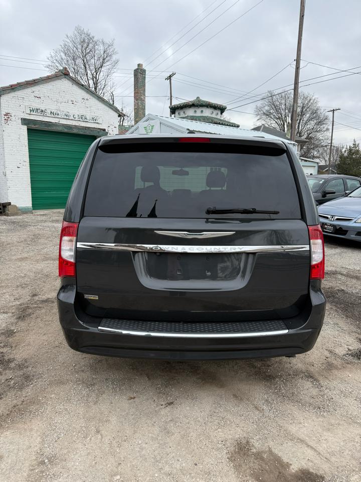 Chrysler Town & Country Touring 2012