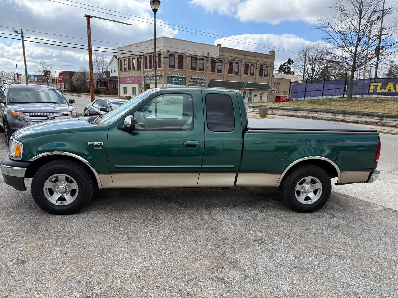 Ford F-150 Lariat SuperCab Short Bed 2WD 2000