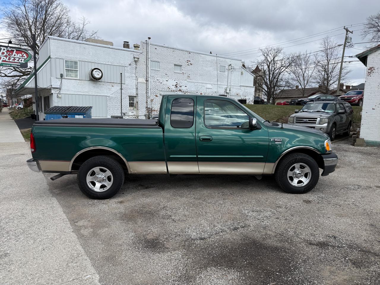 Ford F-150 Lariat SuperCab Short Bed 2WD 2000