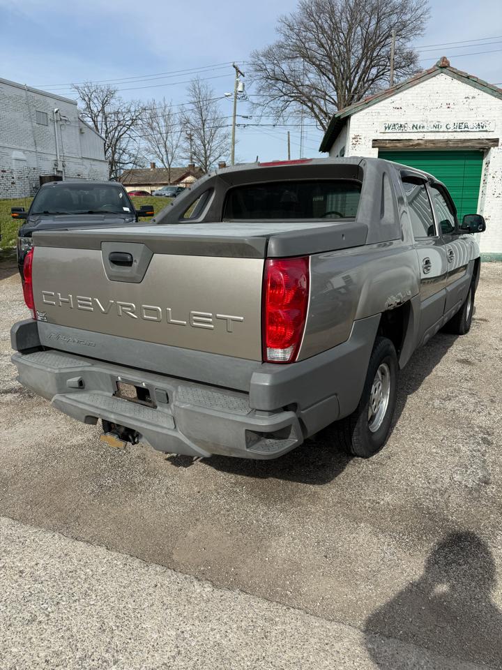 Chevrolet Avalanche 1500 2WD 2002