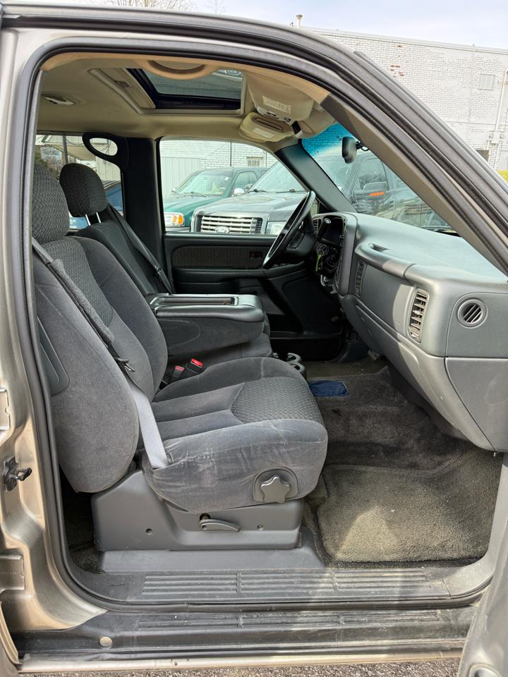 Chevrolet Avalanche 1500 2WD 2002