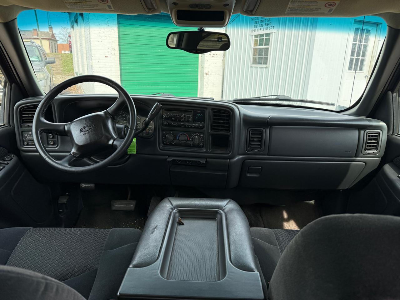 Chevrolet Avalanche 1500 2WD 2002