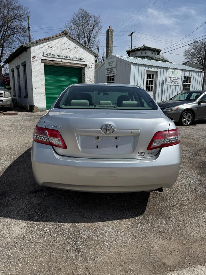 Toyota Camry Base 6-Spd AT 2011