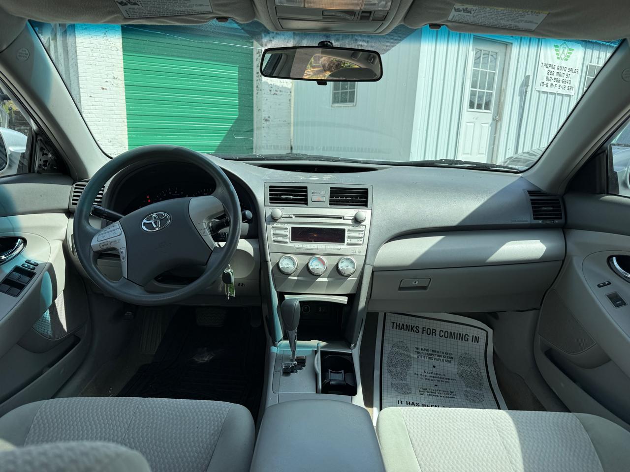 Toyota Camry Base 6-Spd AT 2011