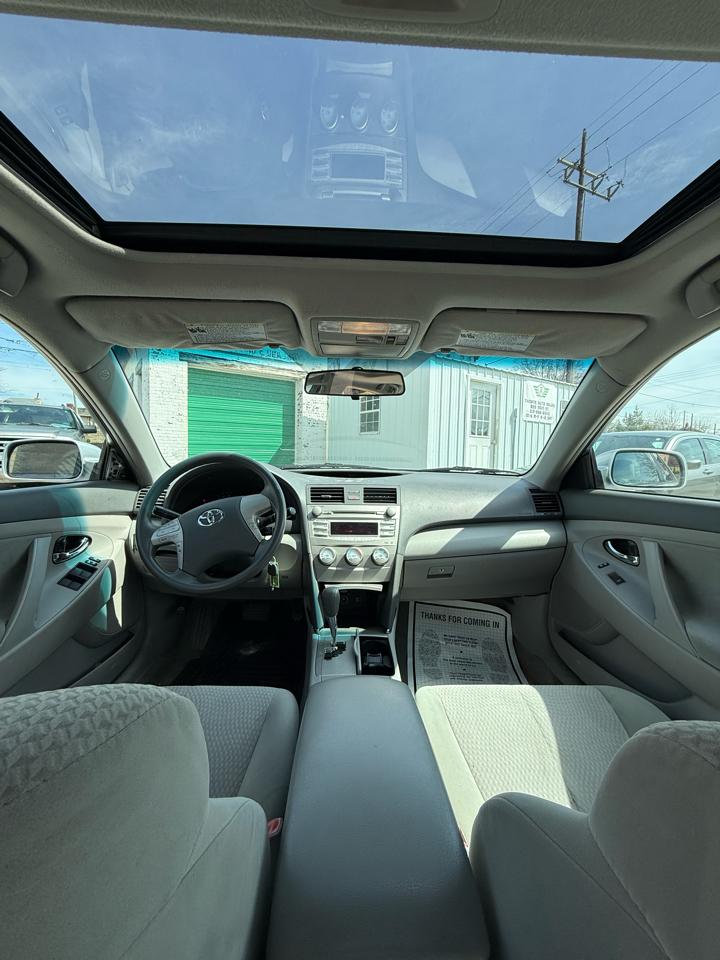 Toyota Camry Base 6-Spd AT 2011