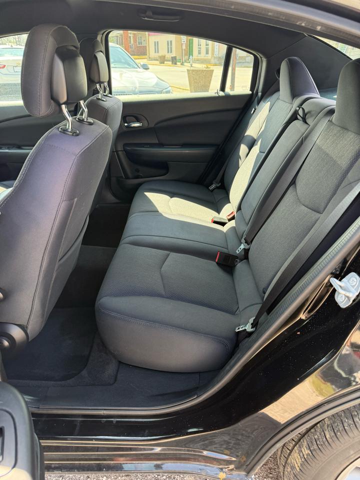 Chrysler 200 LX 2014