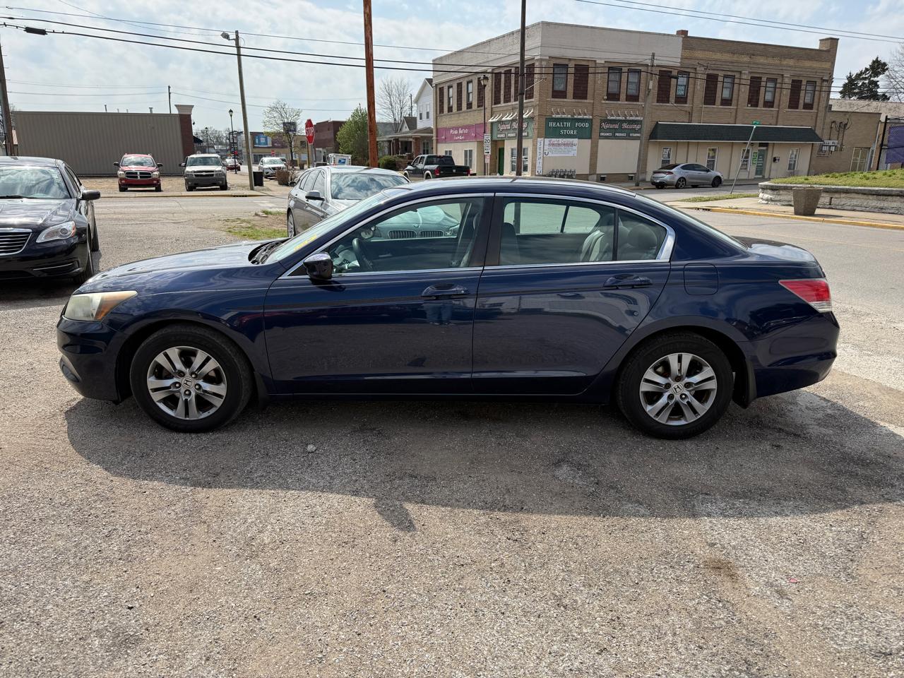 Honda Accord LX-P Sedan AT 2011