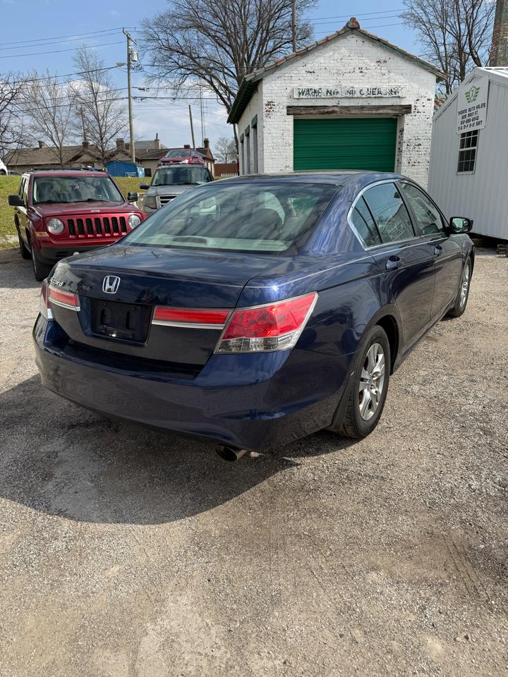 Honda Accord LX-P Sedan AT 2011
