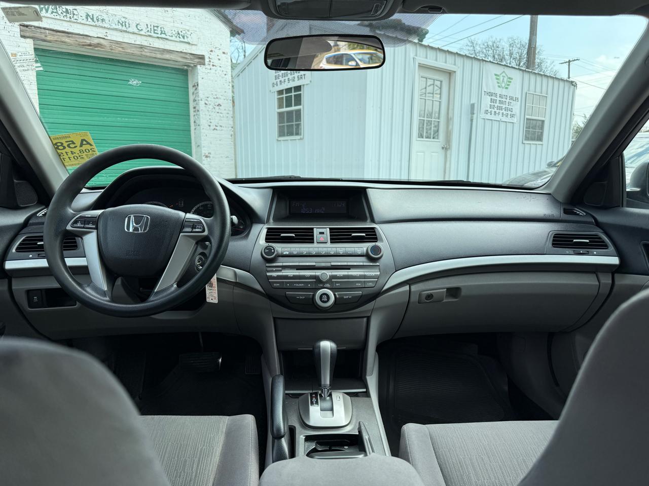 Honda Accord LX-P Sedan AT 2011