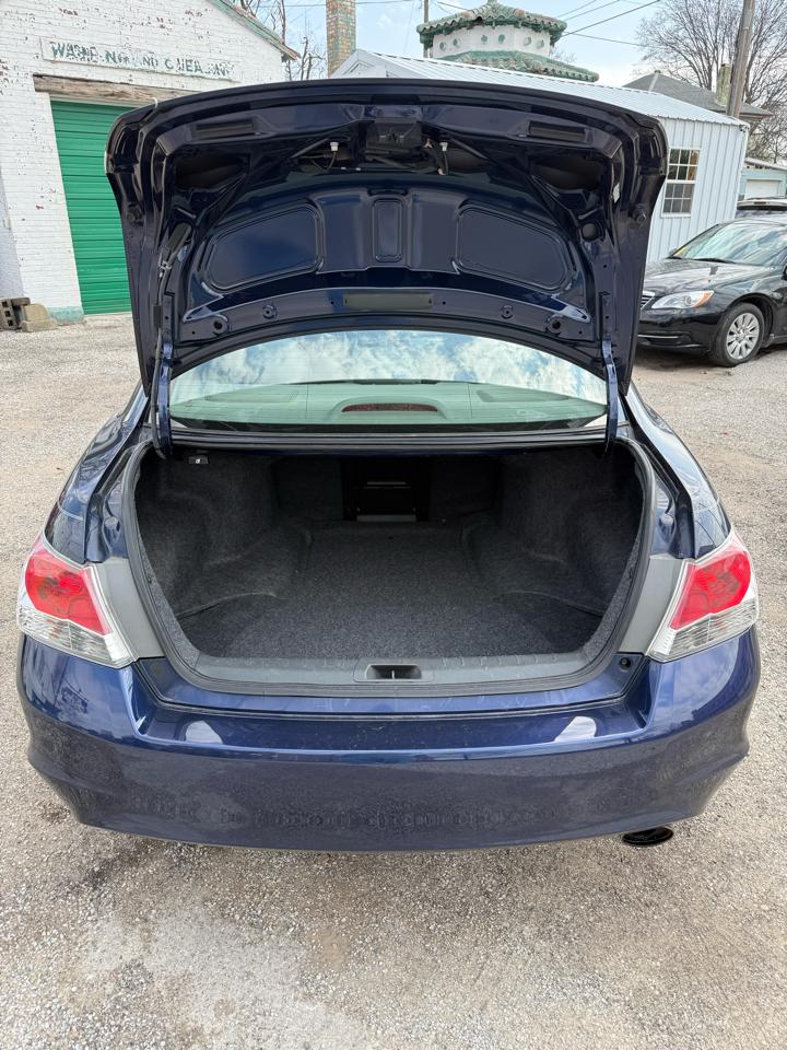 Honda Accord LX-P Sedan AT 2011