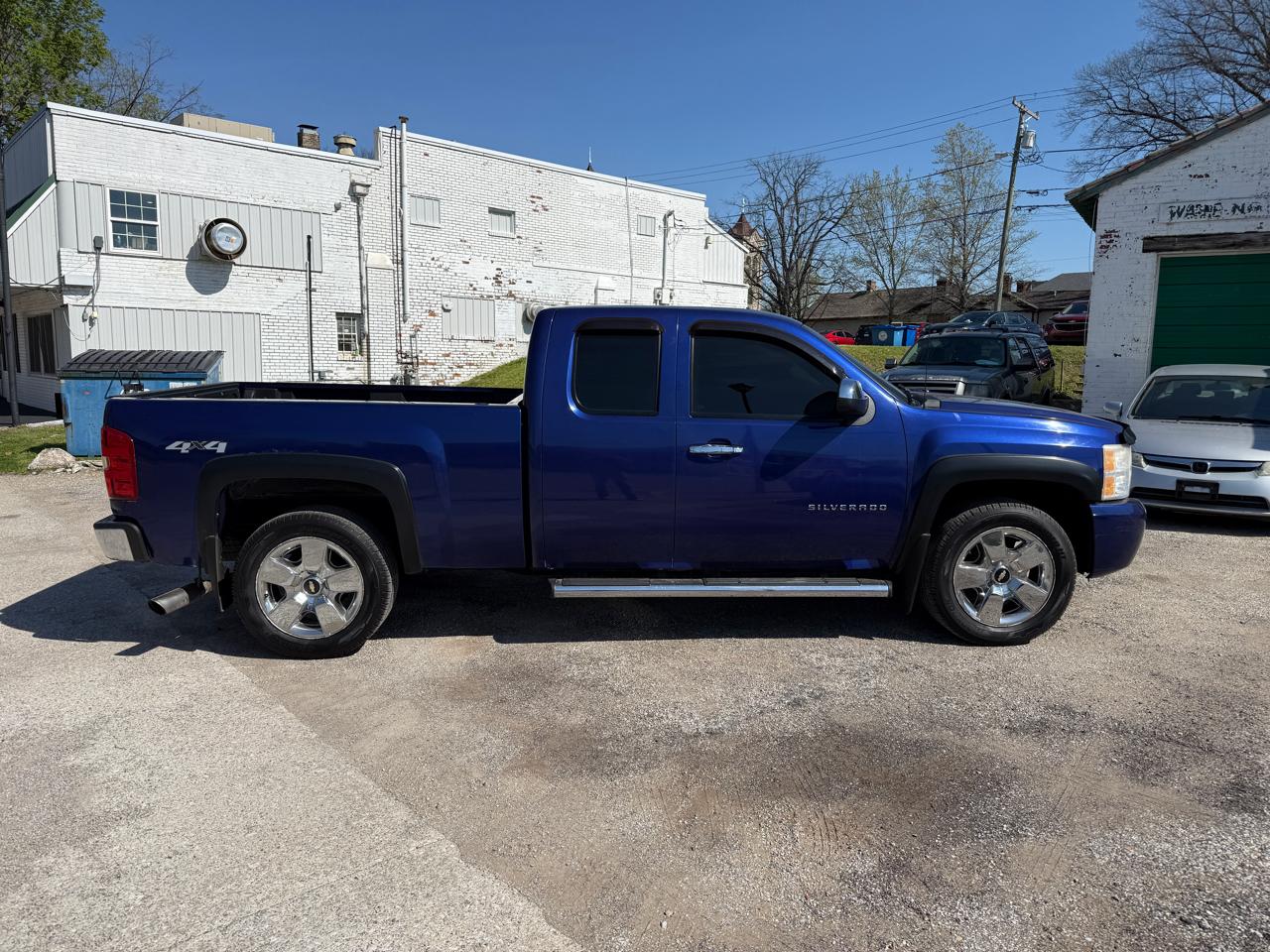 Chevrolet Silverado 1500 LT1 Extended Cab 4WD 2010