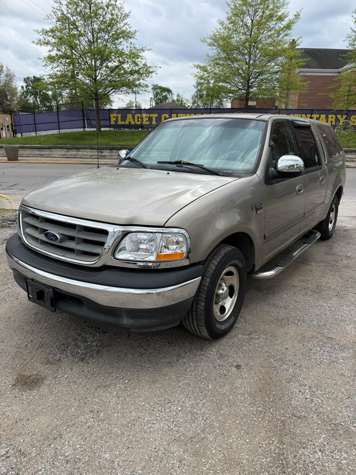 Ford F-150 XLT SuperCrew Short Bed 2WD 2002