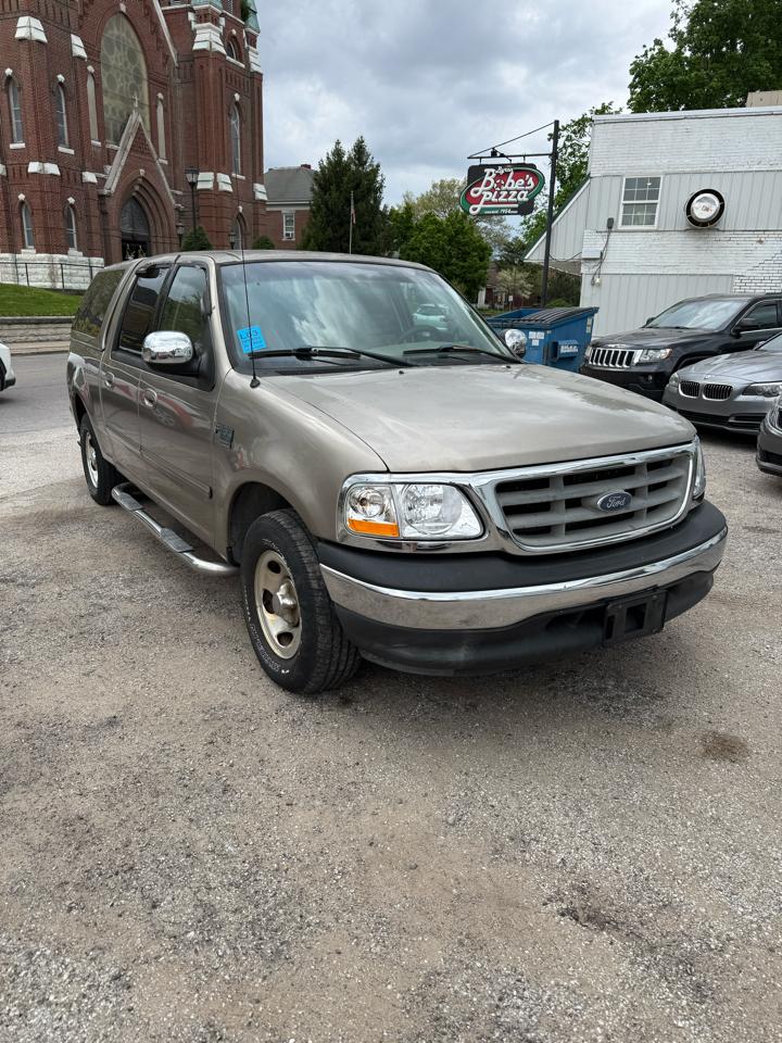 Ford F-150 XLT SuperCrew Short Bed 2WD 2002