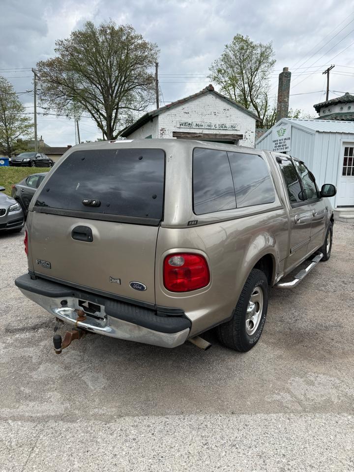 Ford F-150 XLT SuperCrew Short Bed 2WD 2002