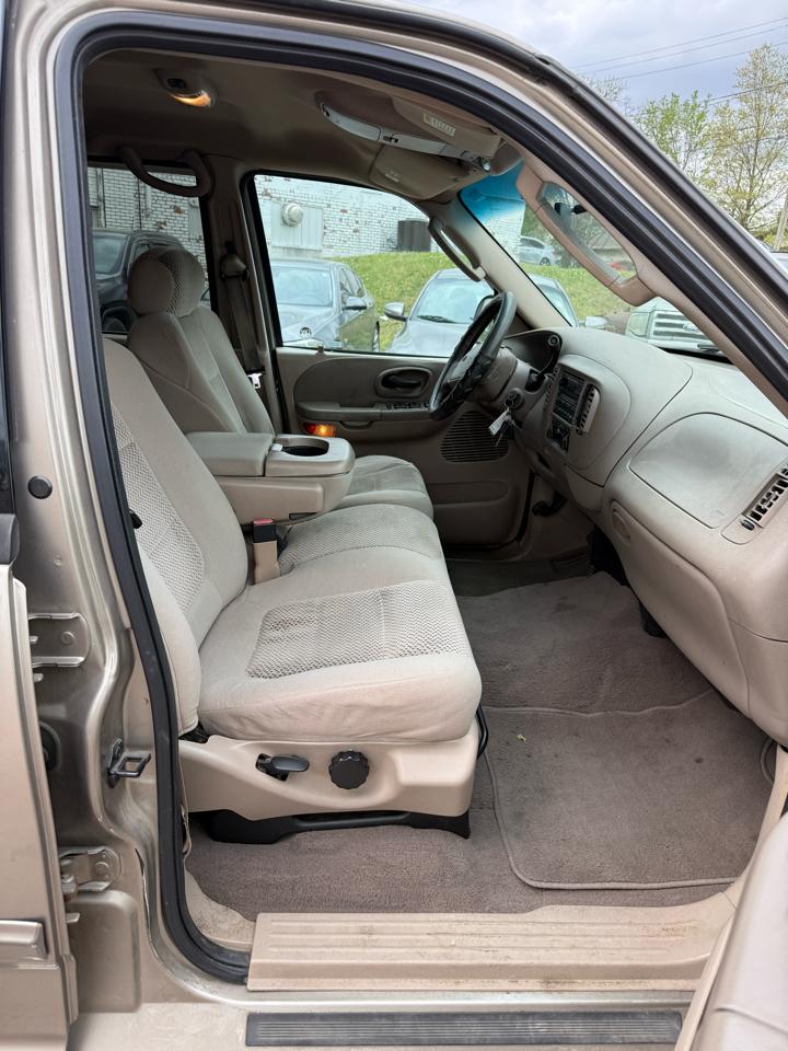 Ford F-150 XLT SuperCrew Short Bed 2WD 2002