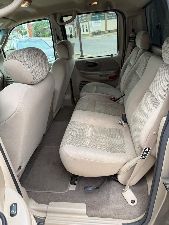 Ford F-150 XLT SuperCrew Short Bed 2WD 2002