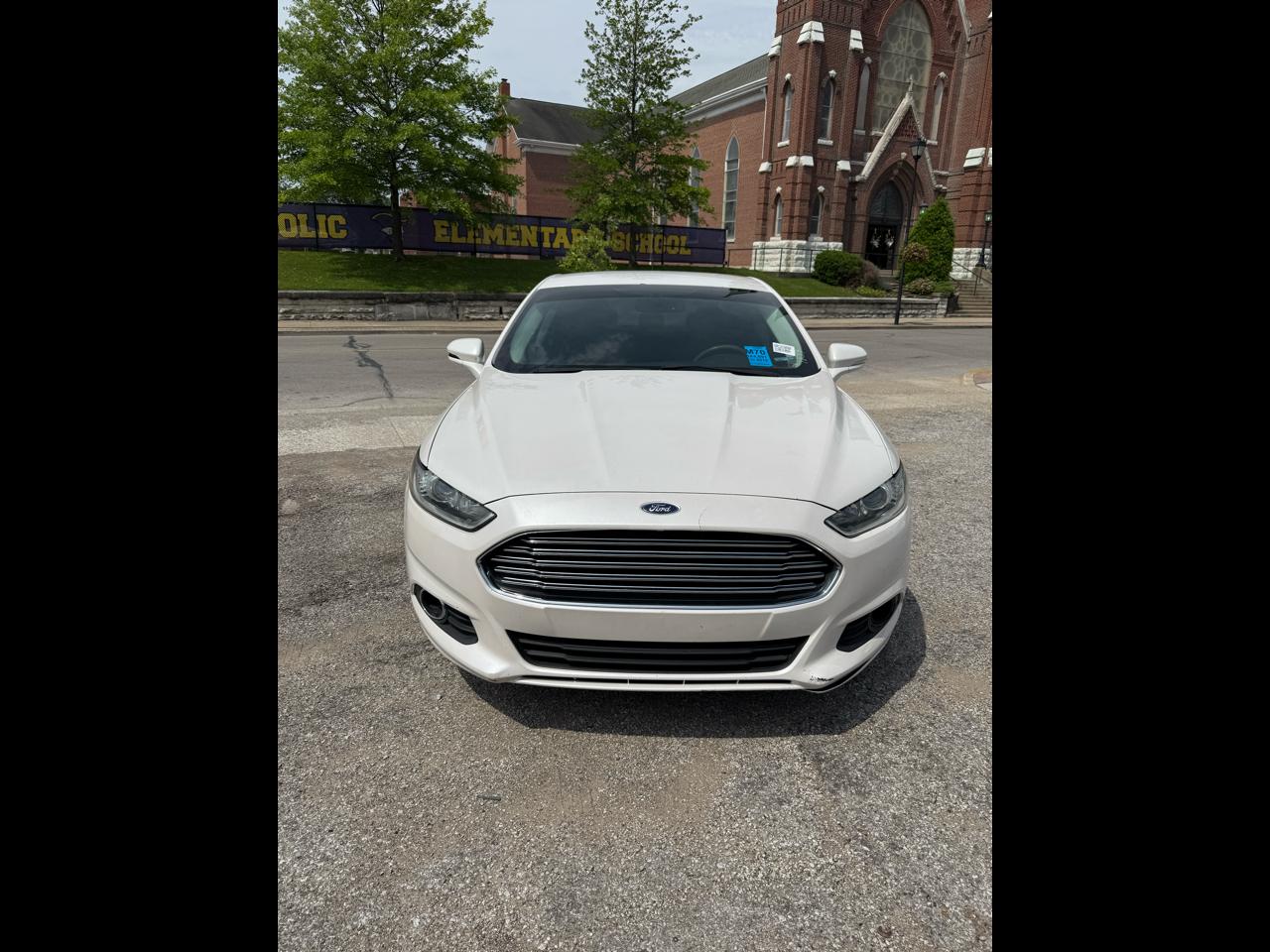 2016 Ford Fusion SE FWD's photo
