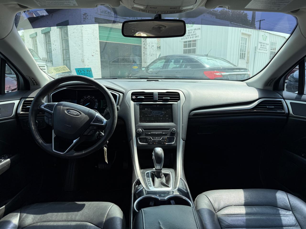 Ford Fusion SE 2016