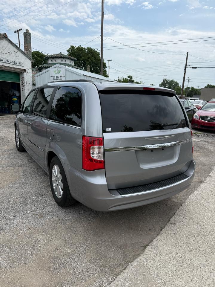Chrysler Town & Country Touring 2016