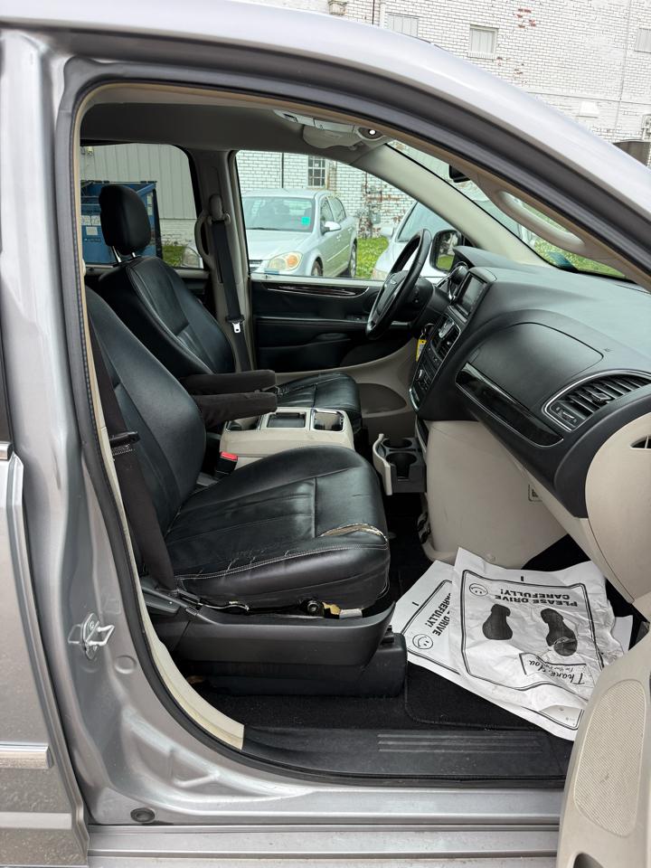 Chrysler Town & Country Touring 2016
