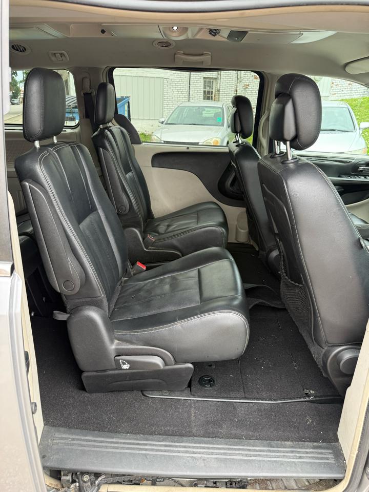 Chrysler Town & Country Touring 2016