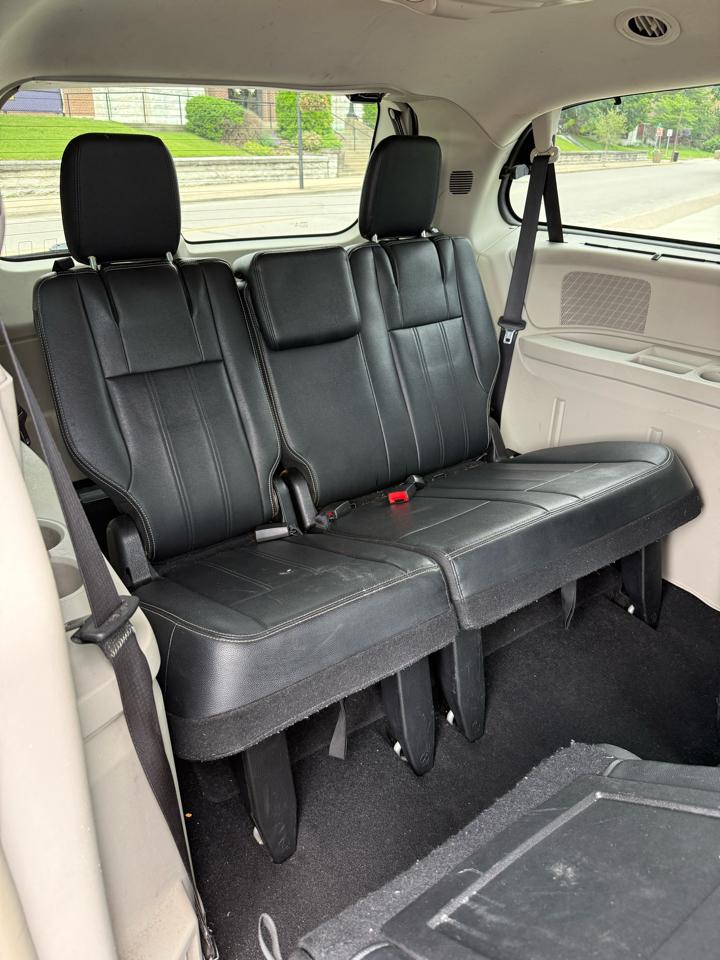 Chrysler Town & Country Touring 2016