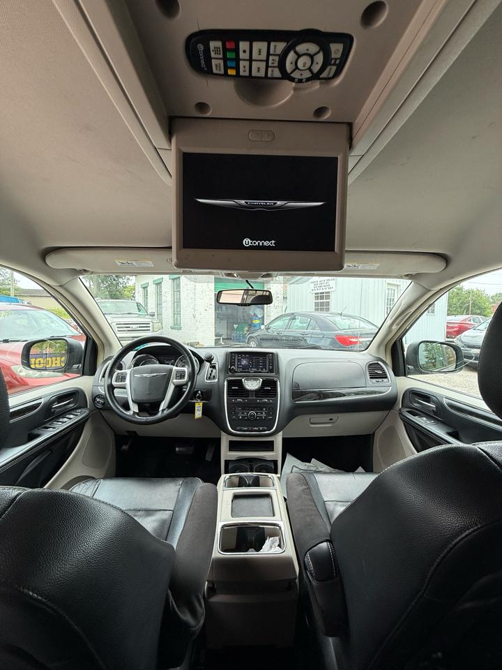Chrysler Town & Country Touring 2016