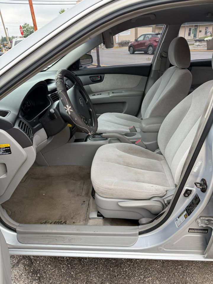 Kia Optima LX V6 2006