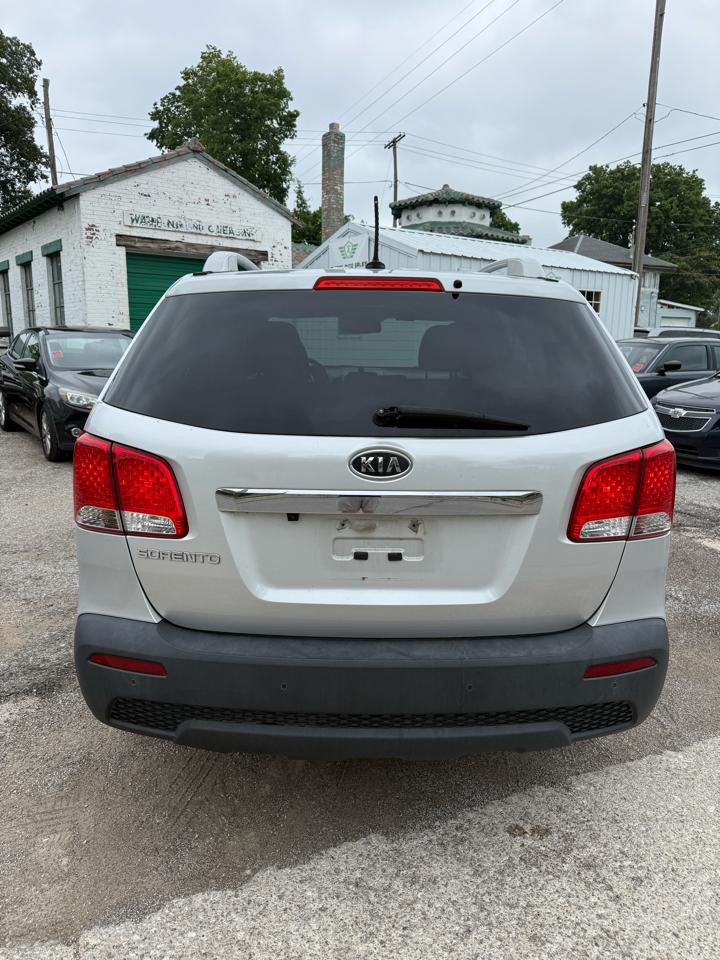 Kia Sorento LX 2WD 2011