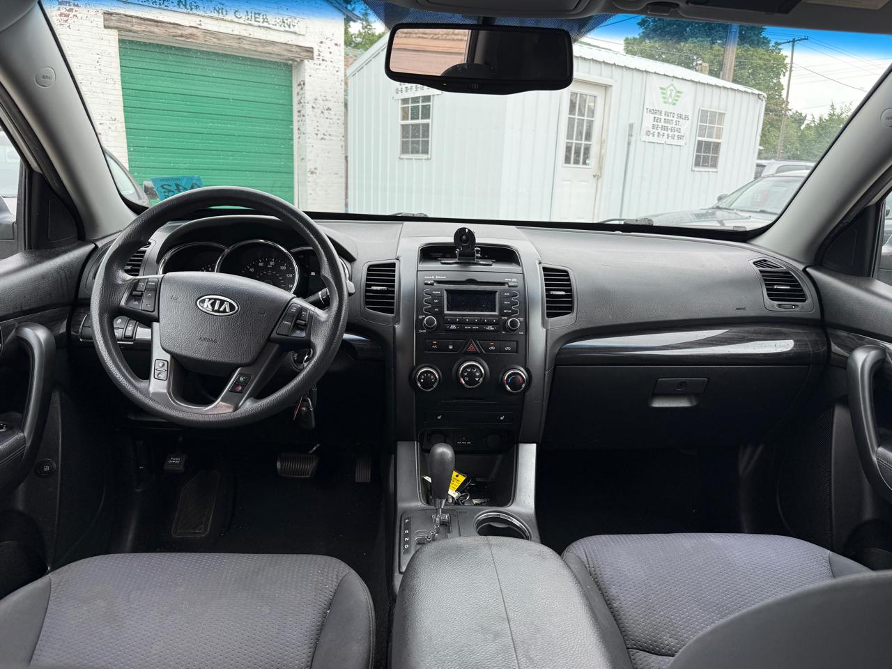 Kia Sorento LX 2WD 2011