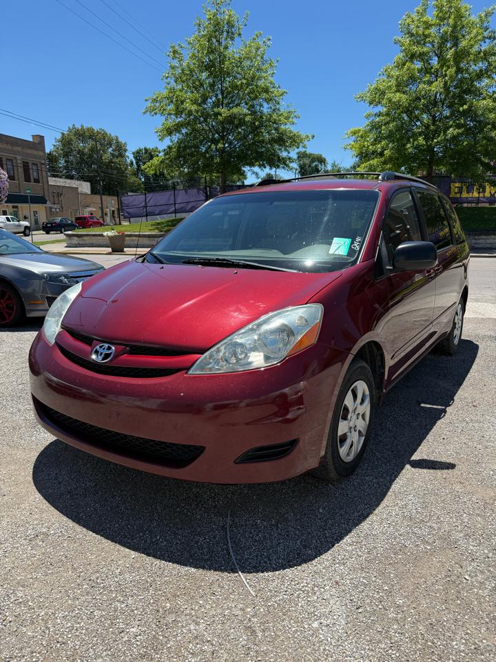 Toyota Sienna CE FWD 7-Passenger 2007