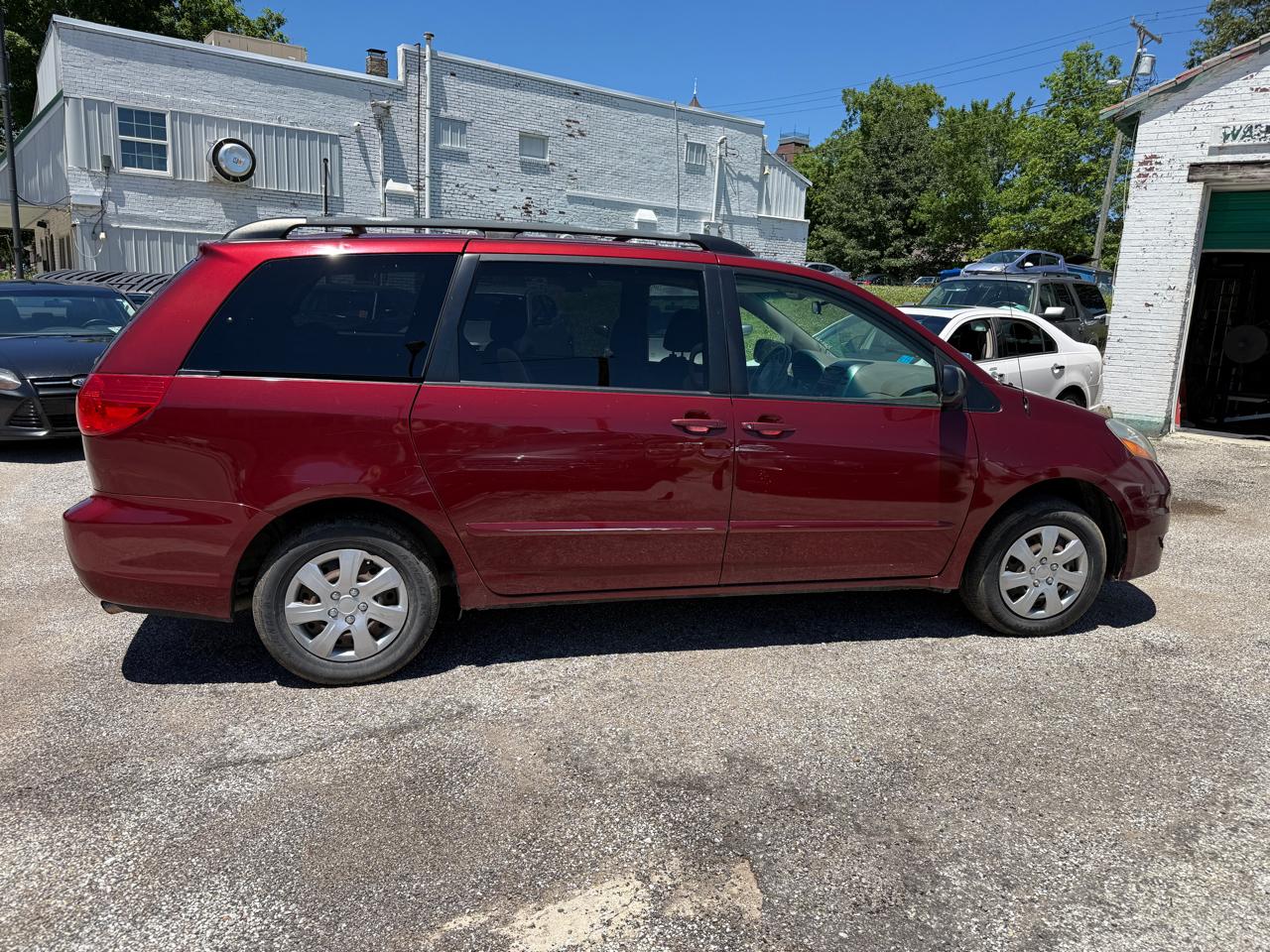 Toyota Sienna CE FWD 7-Passenger 2007