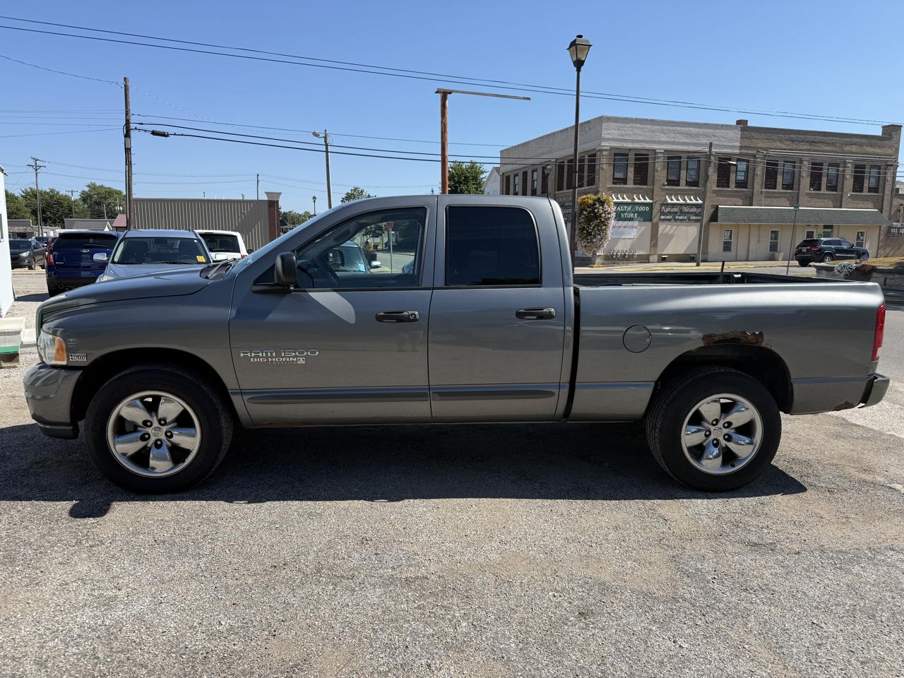 Dodge Ram 1500 ST Quad Cab Long Bed 2WD 2005