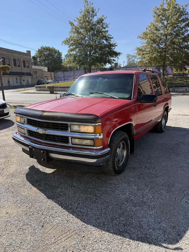 Chevrolet Tahoe 4-Door 2WD 1996