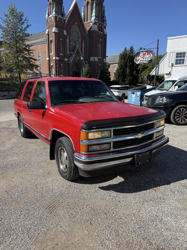 Chevrolet Tahoe 4-Door 2WD 1996