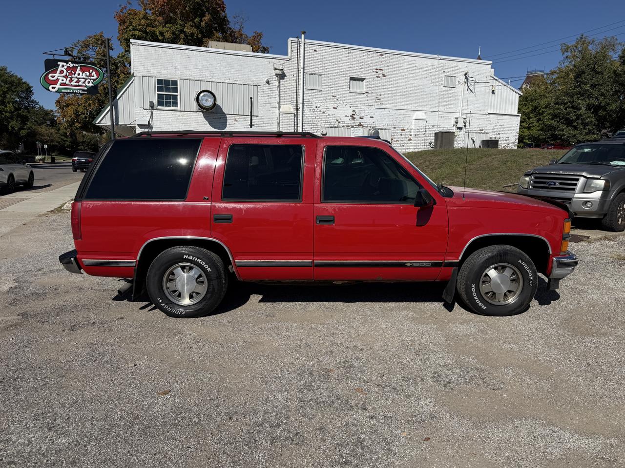Chevrolet Tahoe 4-Door 2WD 1996