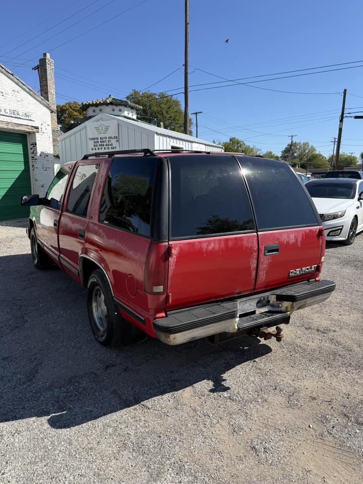Chevrolet Tahoe 4-Door 2WD 1996