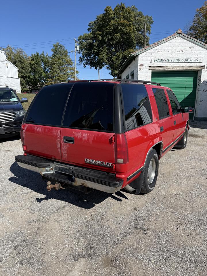 Chevrolet Tahoe 4-Door 2WD 1996