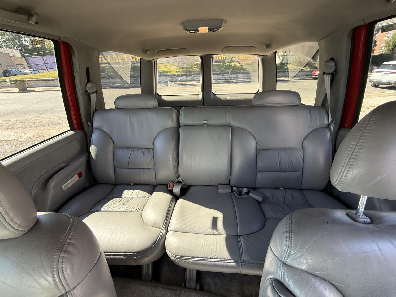 Chevrolet Tahoe 4-Door 2WD 1996