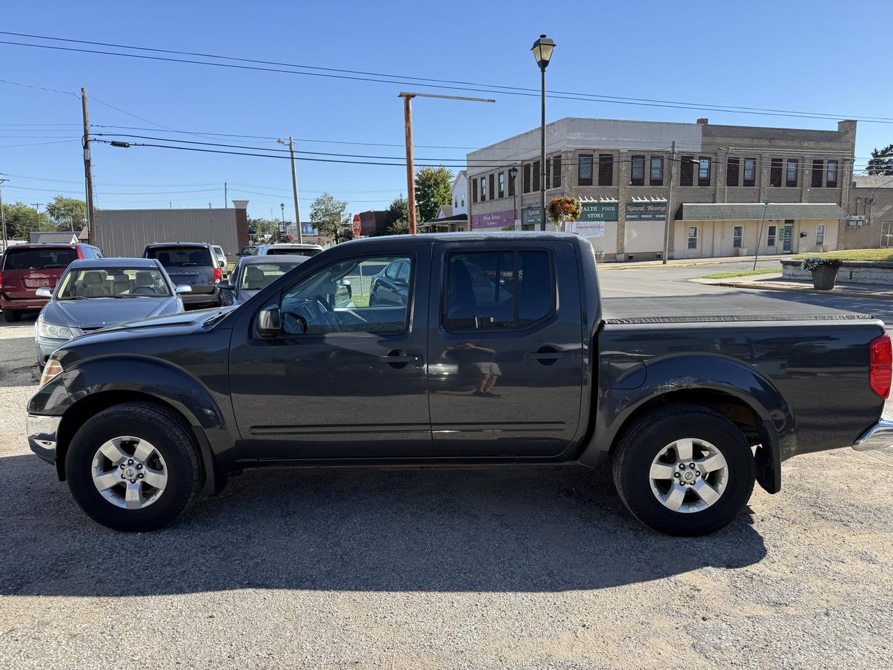Nissan Frontier SE Crew Cab 4WD 2010