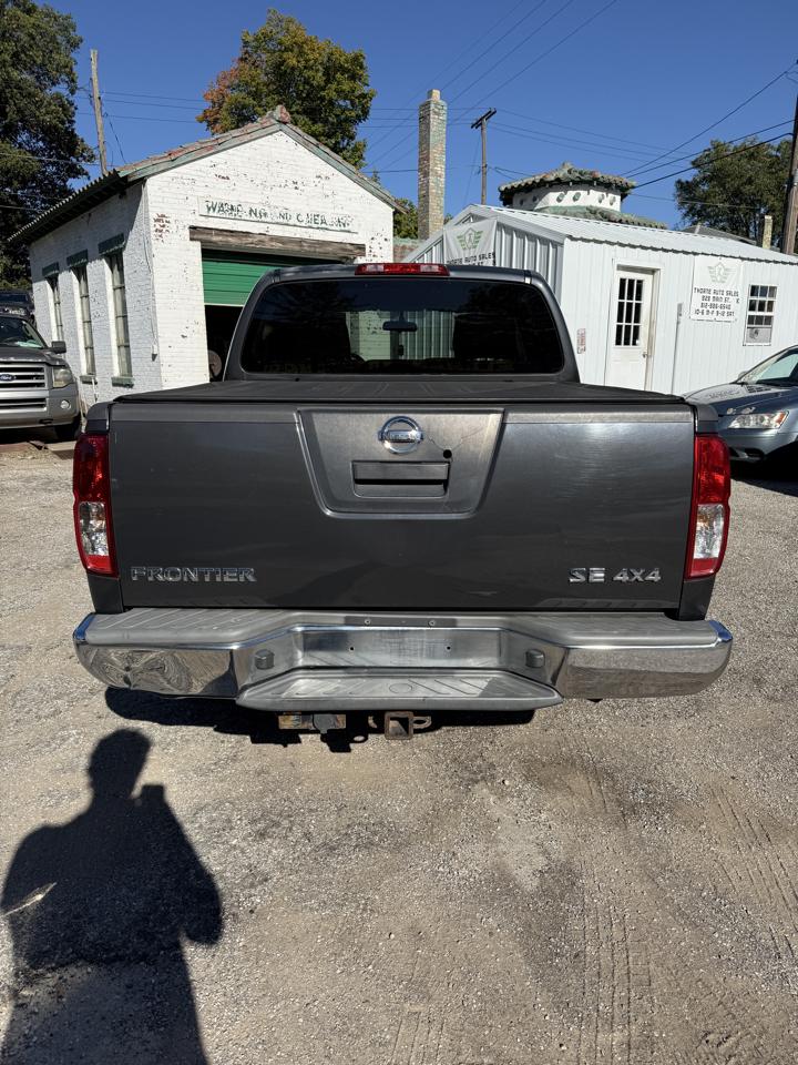 Nissan Frontier SE Crew Cab 4WD 2010